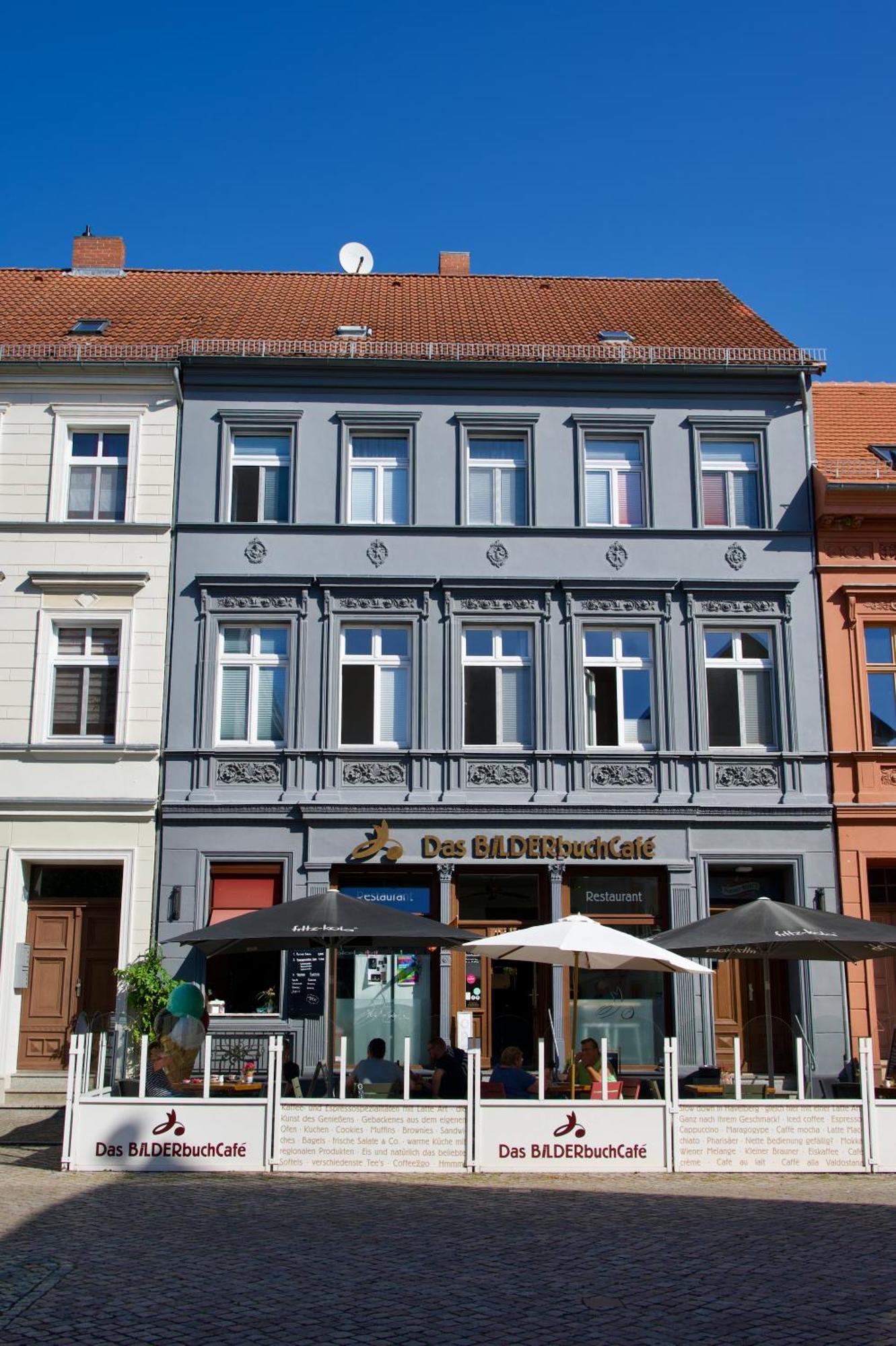 Bilderbuchcafe - Ferien - No 3 - Markt 7 * Havelberg